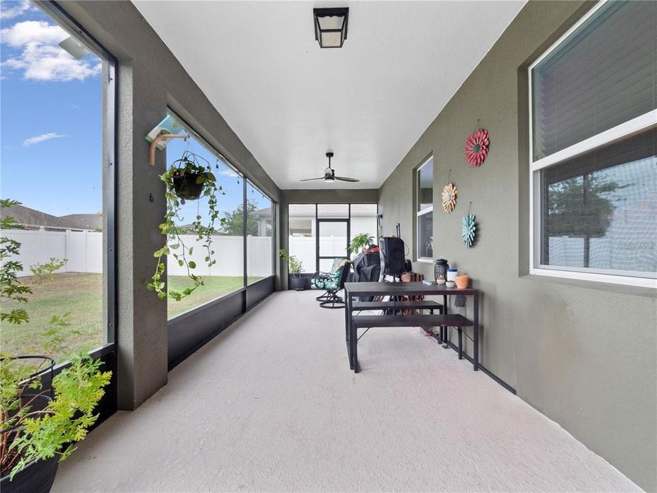 En Venta: $360,000 (4 camas, 2 baños, 1677 Pies cuadrados)