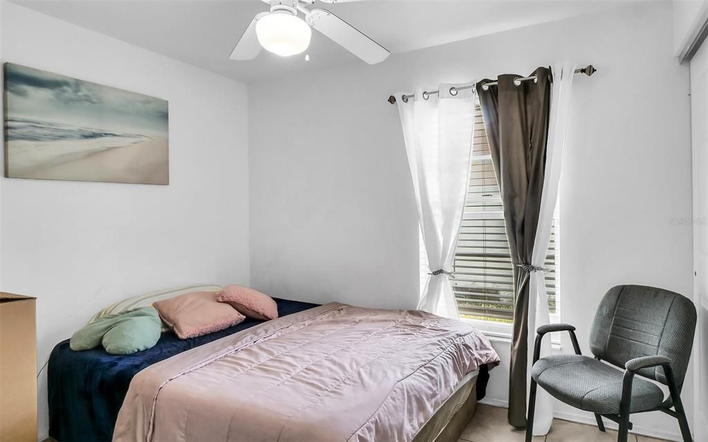 На продажу: $429,000 (4 спален, 2 ванн, 1425 Квадратных фут)