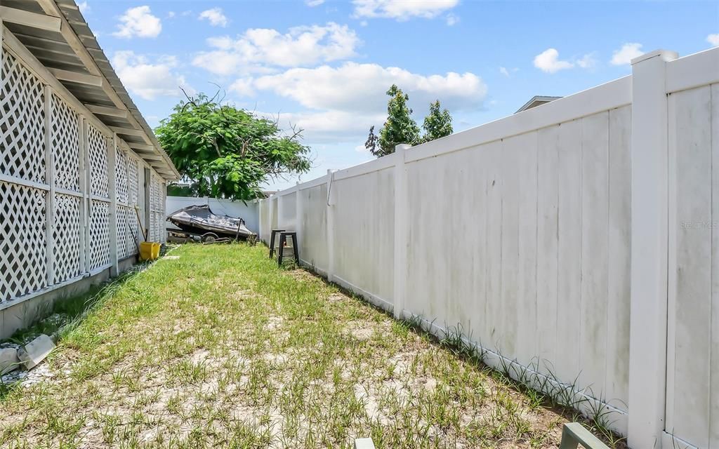 На продажу: $429,000 (4 спален, 2 ванн, 1425 Квадратных фут)
