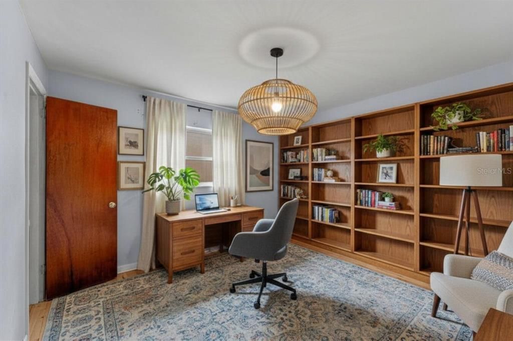 На продажу: $425,000 (4 спален, 2 ванн, 1911 Квадратных фут)