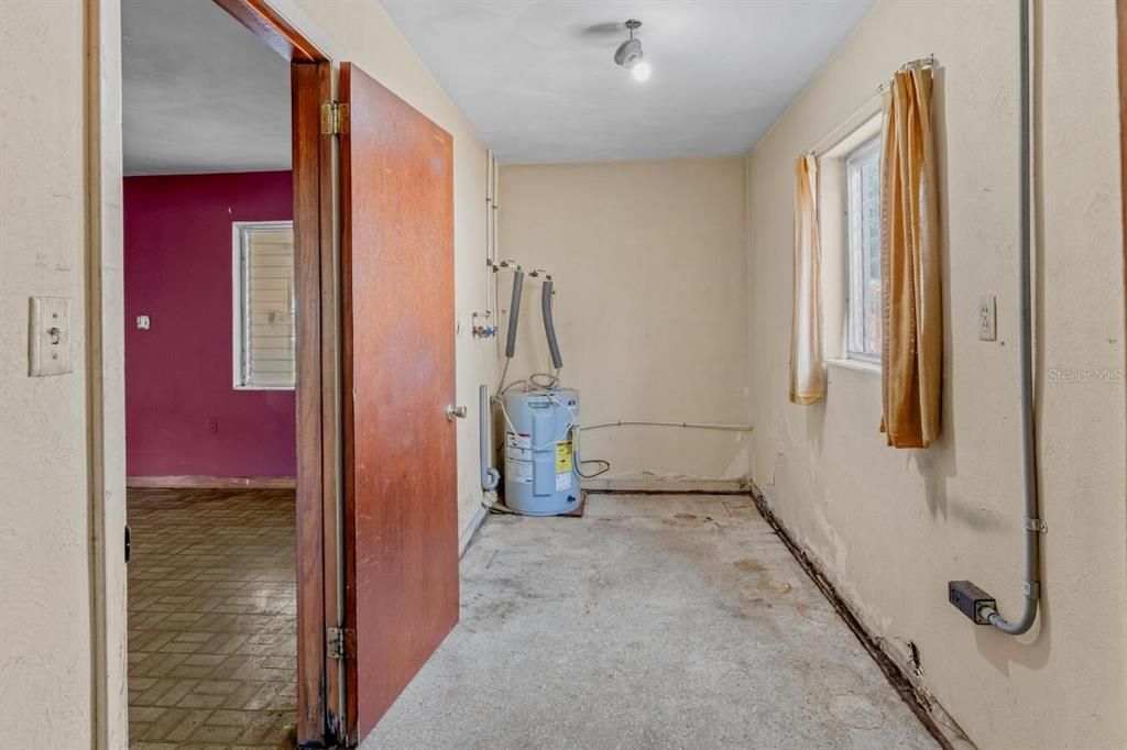 На продажу: $425,000 (4 спален, 2 ванн, 1911 Квадратных фут)