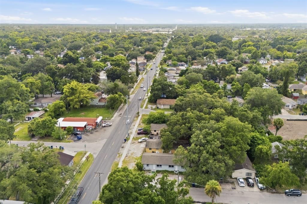 En Venta: $320,000 (4 camas, 2 baños, 1296 Pies cuadrados)