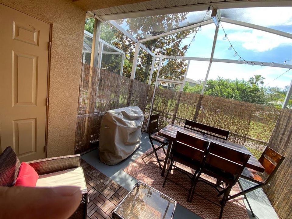 For Rent: $1,950 (3 beds, 2 baths, 1390 Square Feet)