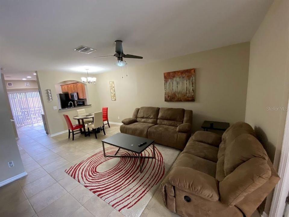 For Rent: $1,950 (3 beds, 2 baths, 1390 Square Feet)