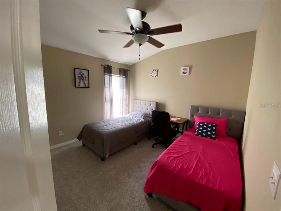 For Rent: $1,950 (3 beds, 2 baths, 1390 Square Feet)