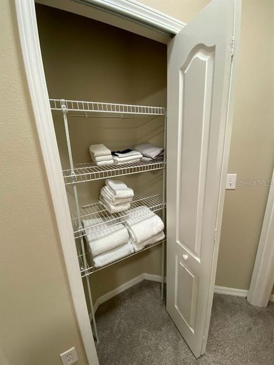 For Rent: $1,950 (3 beds, 2 baths, 1390 Square Feet)