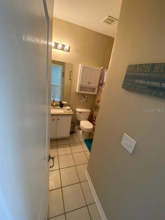 For Rent: $1,950 (3 beds, 2 baths, 1390 Square Feet)