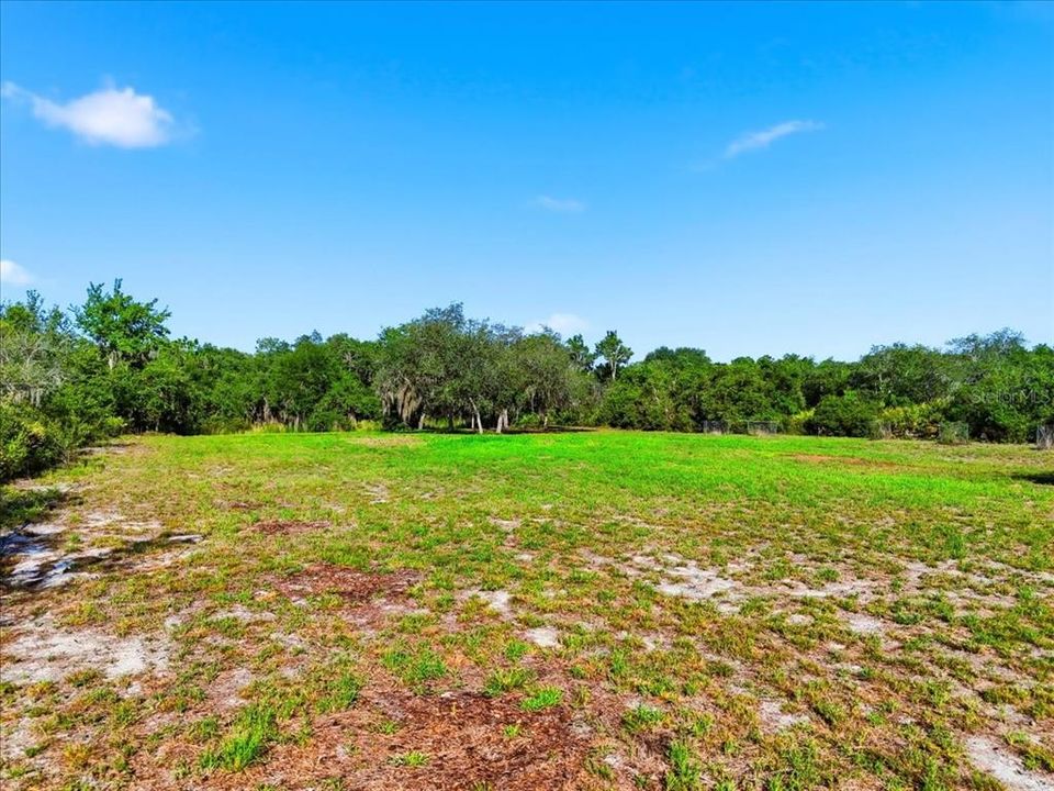 На продажу: $69,900 (1.51 acres)