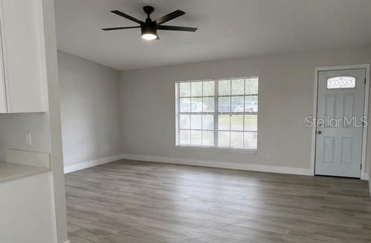На продажу: $274,999 (2 спален, 2 ванн, 1022 Квадратных фут)