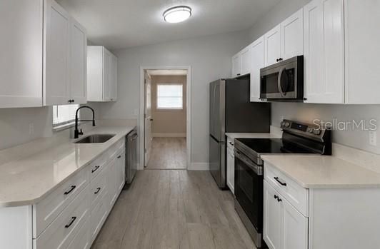 На продажу: $274,999 (2 спален, 2 ванн, 1022 Квадратных фут)