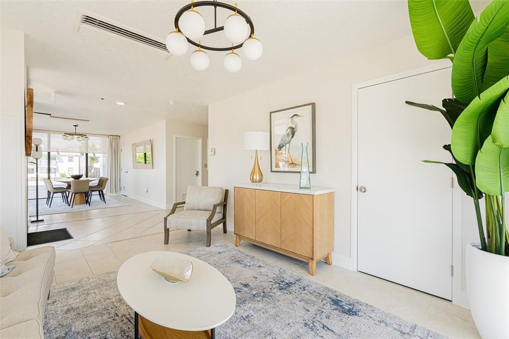 En Venta: $625,000 (2 camas, 2 baños, 2420 Pies cuadrados)