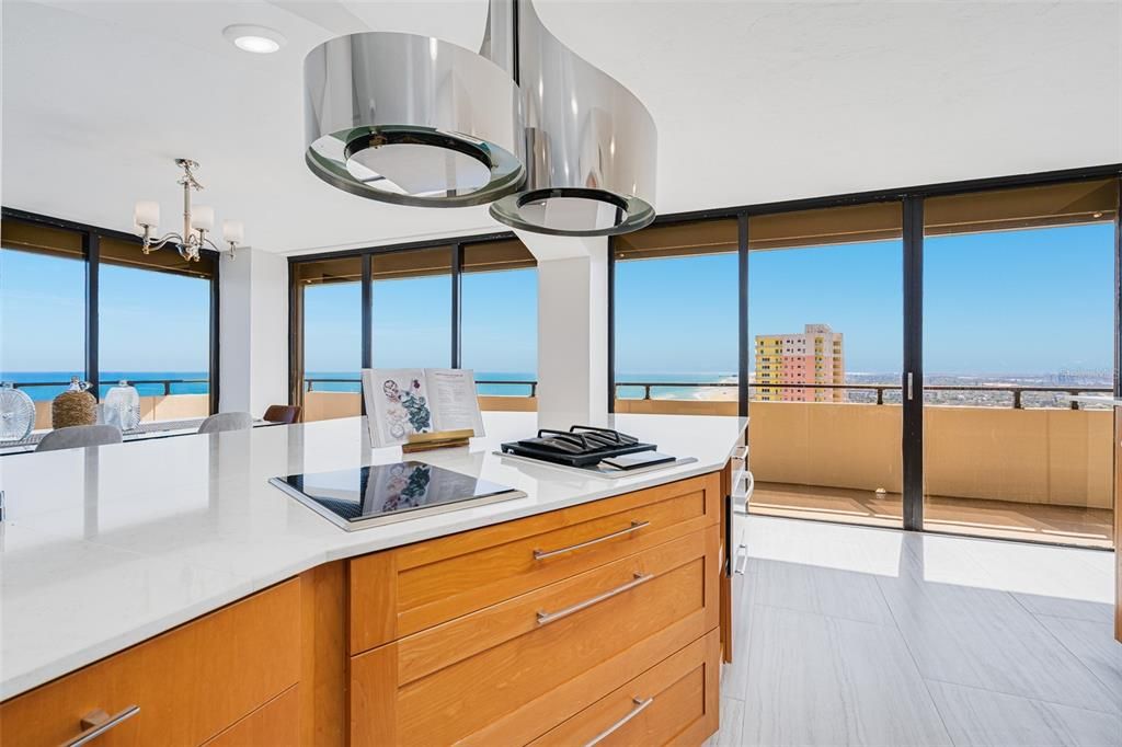 En Venta: $625,000 (2 camas, 2 baños, 2420 Pies cuadrados)