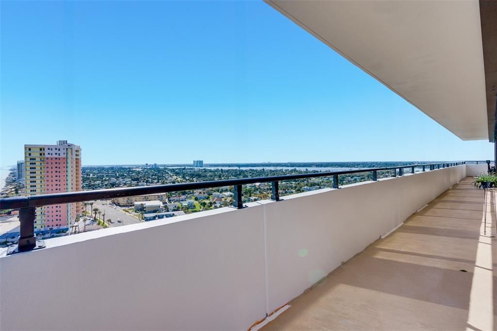 En Venta: $625,000 (2 camas, 2 baños, 2420 Pies cuadrados)