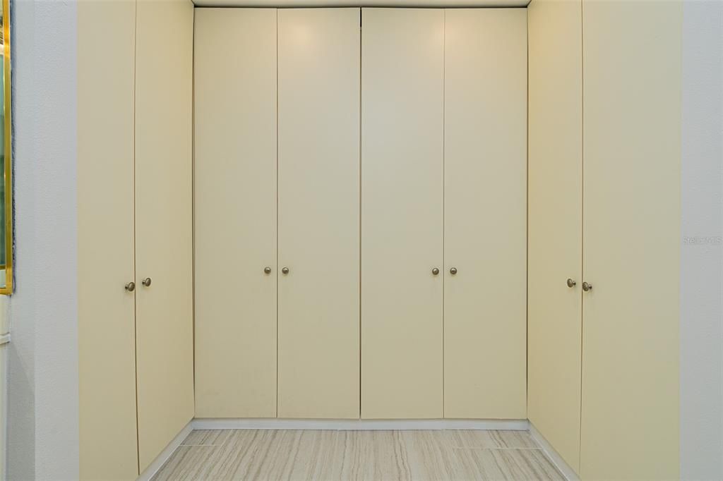 En Venta: $625,000 (2 camas, 2 baños, 2420 Pies cuadrados)