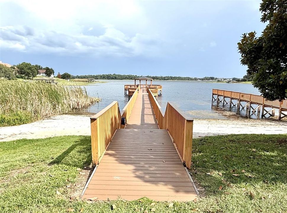 For Rent: $2,250 (3 beds, 2 baths, 1426 Square Feet)