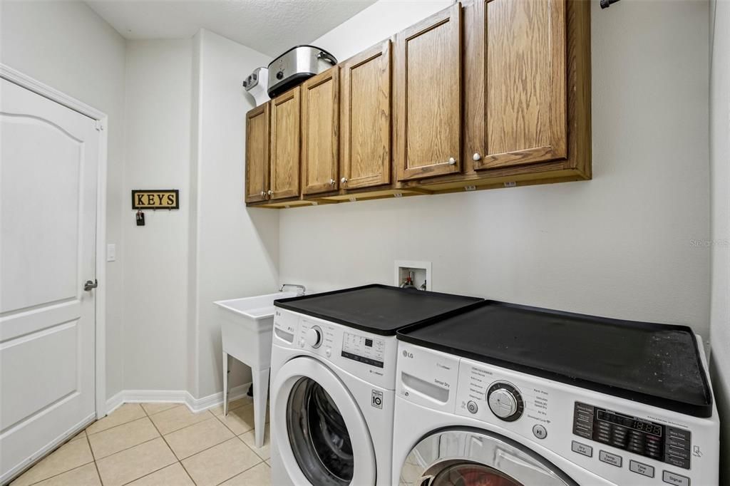 For Sale: $479,900 (3 beds, 2 baths, 2005 Square Feet)