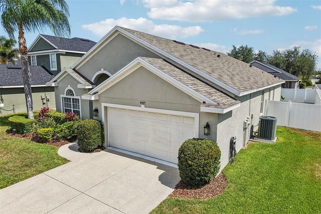 For Sale: $479,900 (3 beds, 2 baths, 2005 Square Feet)