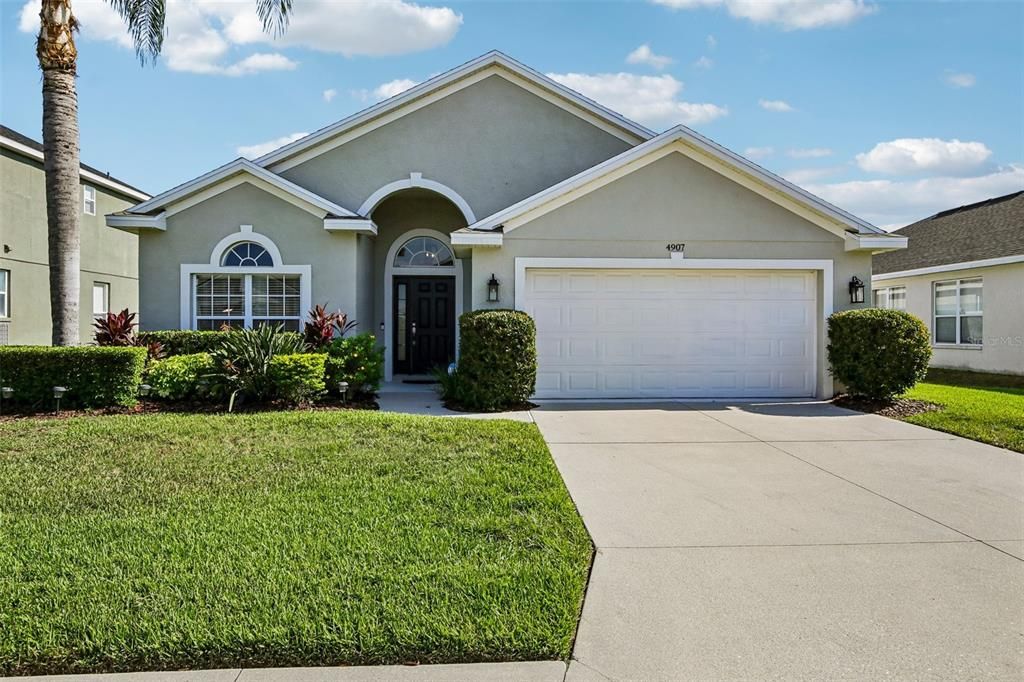 For Sale: $479,900 (3 beds, 2 baths, 2005 Square Feet)