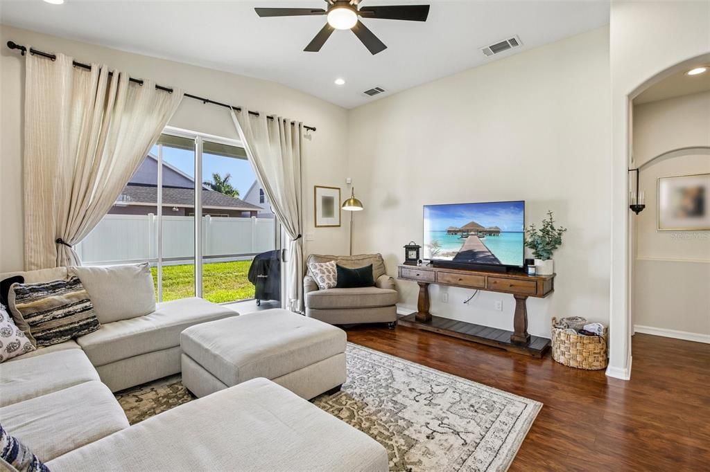For Sale: $479,900 (3 beds, 2 baths, 2005 Square Feet)