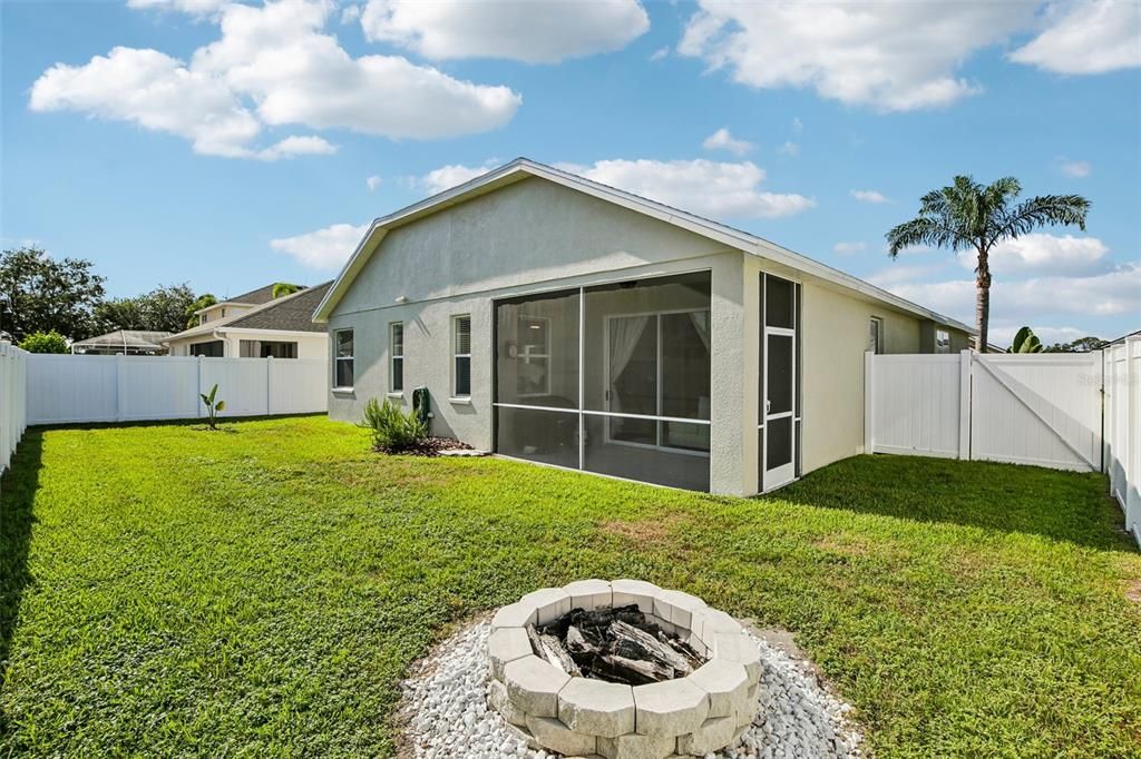 For Sale: $479,900 (3 beds, 2 baths, 2005 Square Feet)