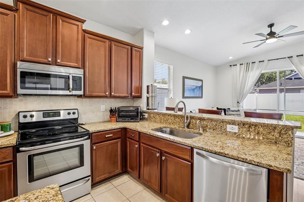 For Sale: $479,900 (3 beds, 2 baths, 2005 Square Feet)