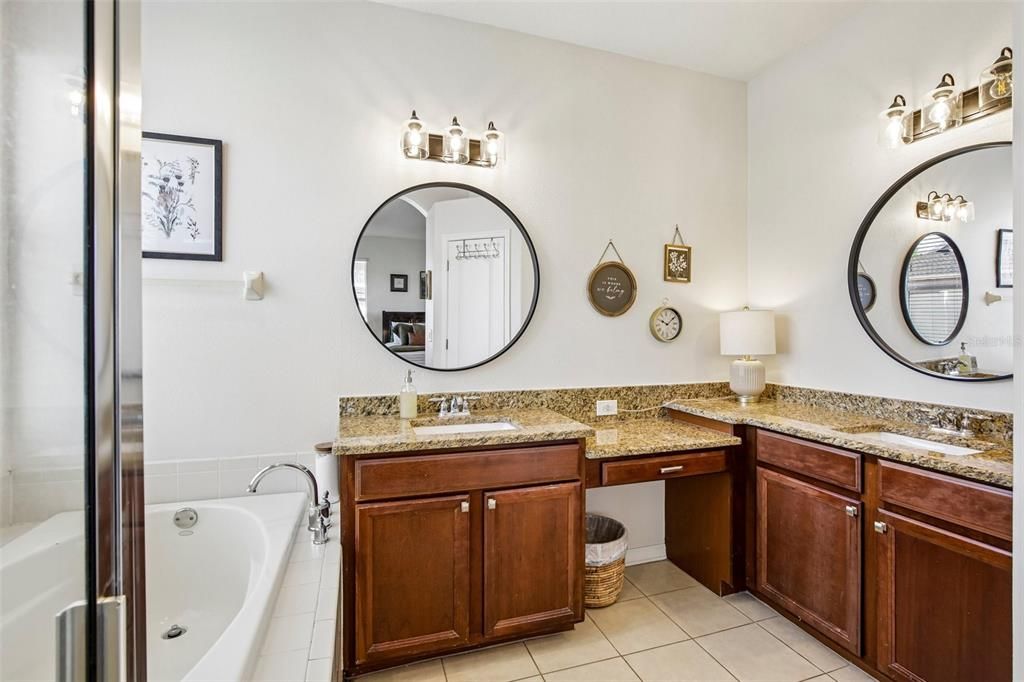 For Sale: $479,900 (3 beds, 2 baths, 2005 Square Feet)