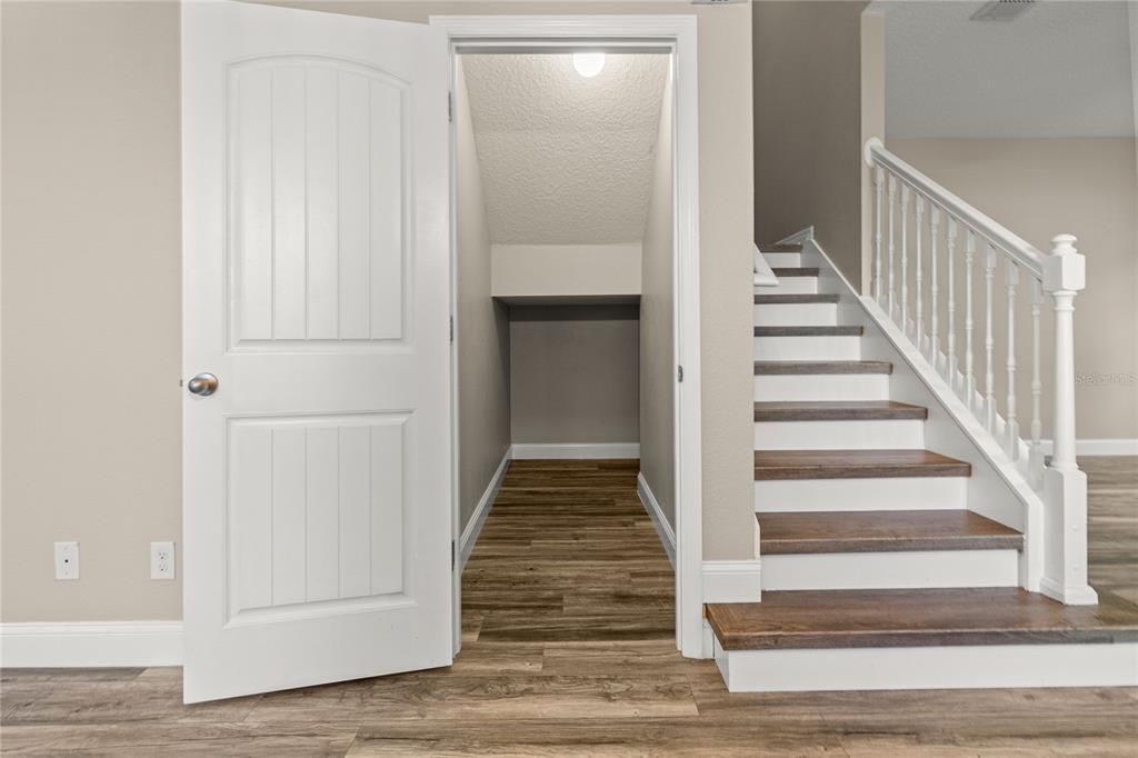 For Sale: $354,999 (4 beds, 2 baths, 2070 Square Feet)