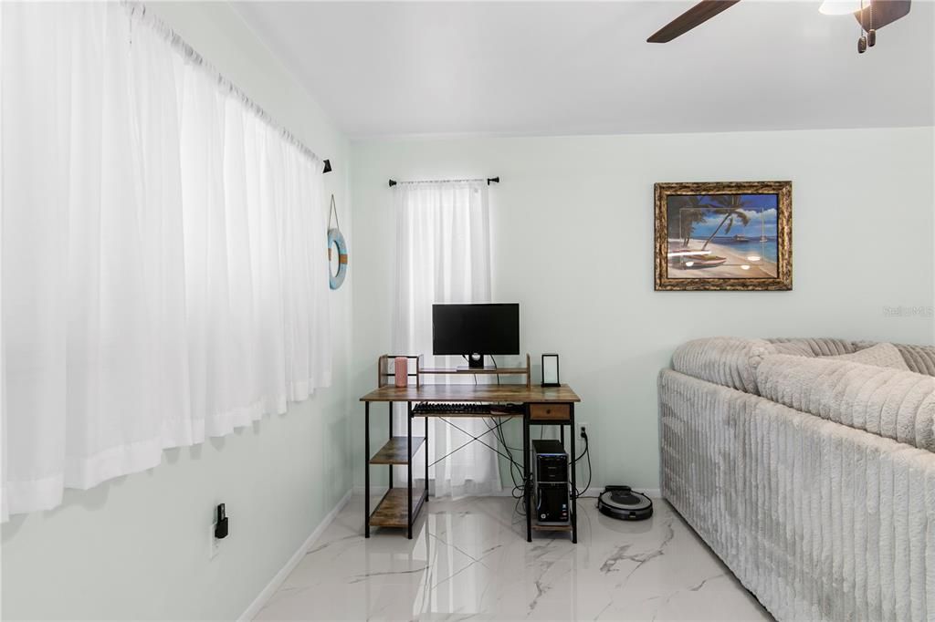 For Sale: $325,000 (3 beds, 2 baths, 1413 Square Feet)
