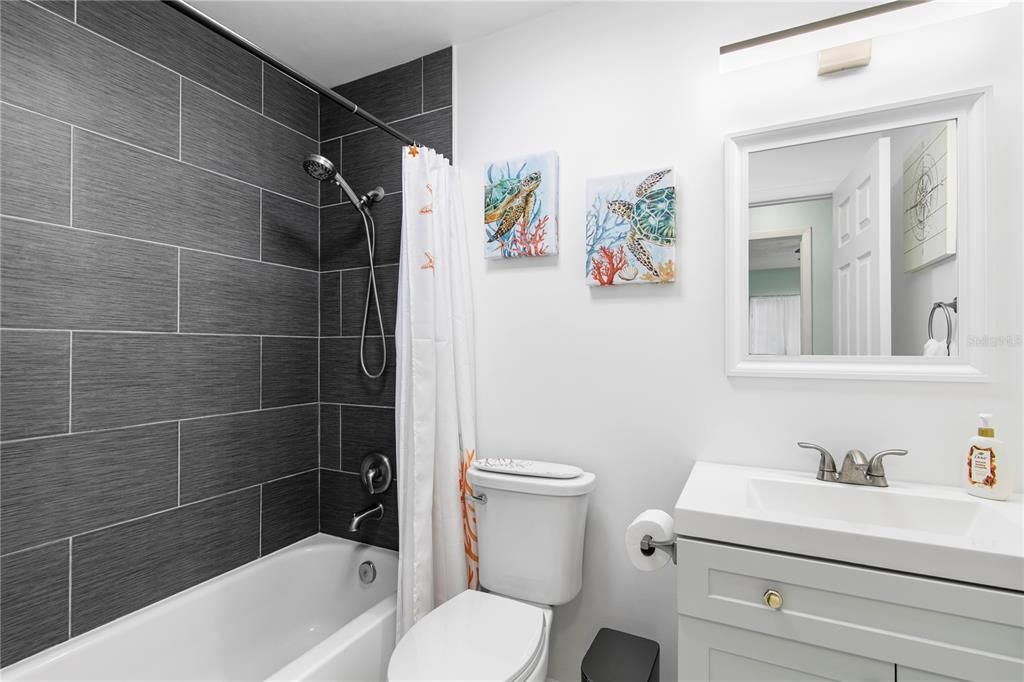 For Sale: $325,000 (3 beds, 2 baths, 1413 Square Feet)