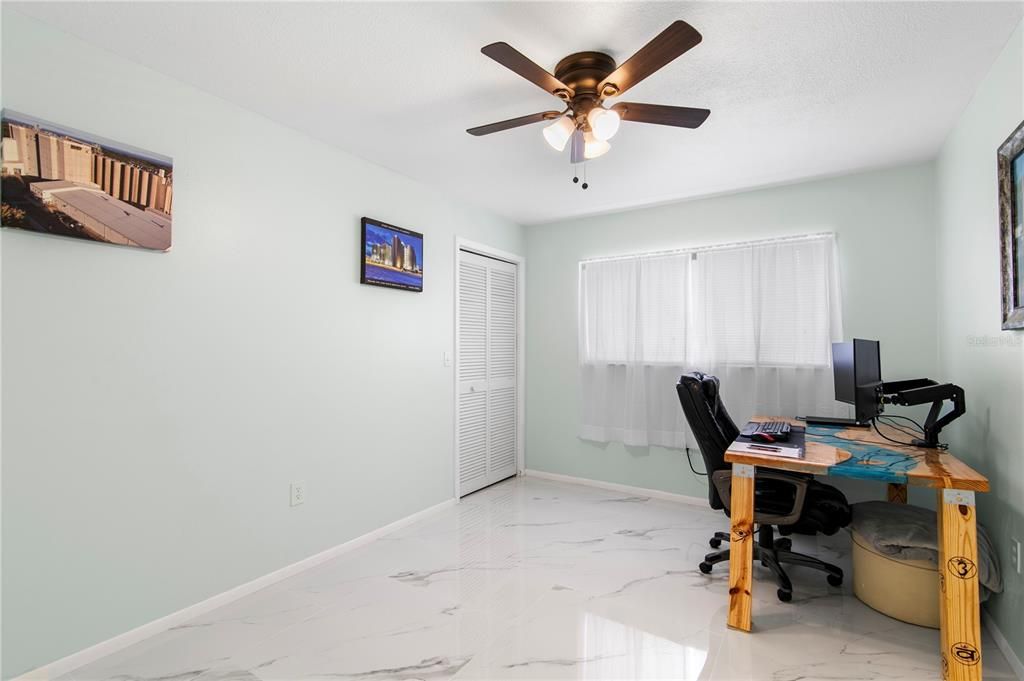 For Sale: $325,000 (3 beds, 2 baths, 1413 Square Feet)