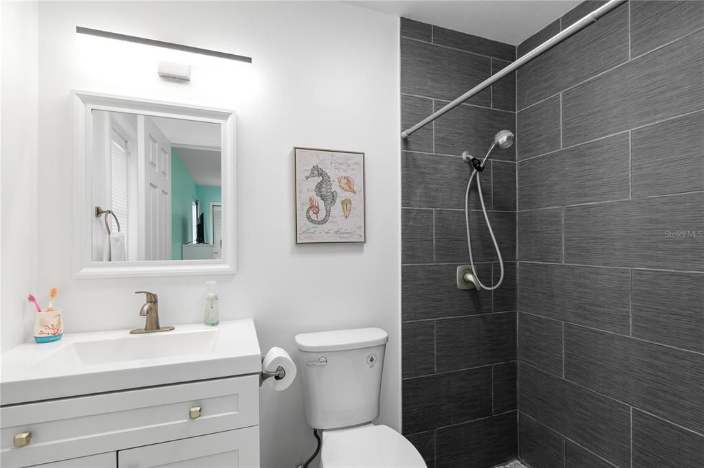For Sale: $325,000 (3 beds, 2 baths, 1413 Square Feet)