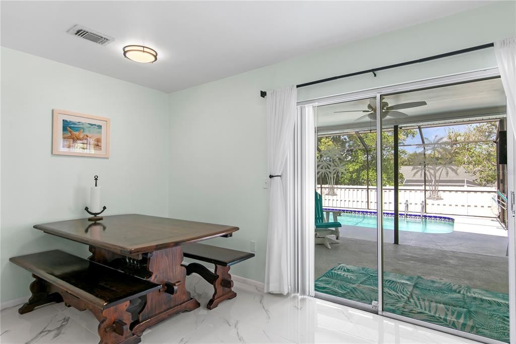 For Sale: $325,000 (3 beds, 2 baths, 1413 Square Feet)