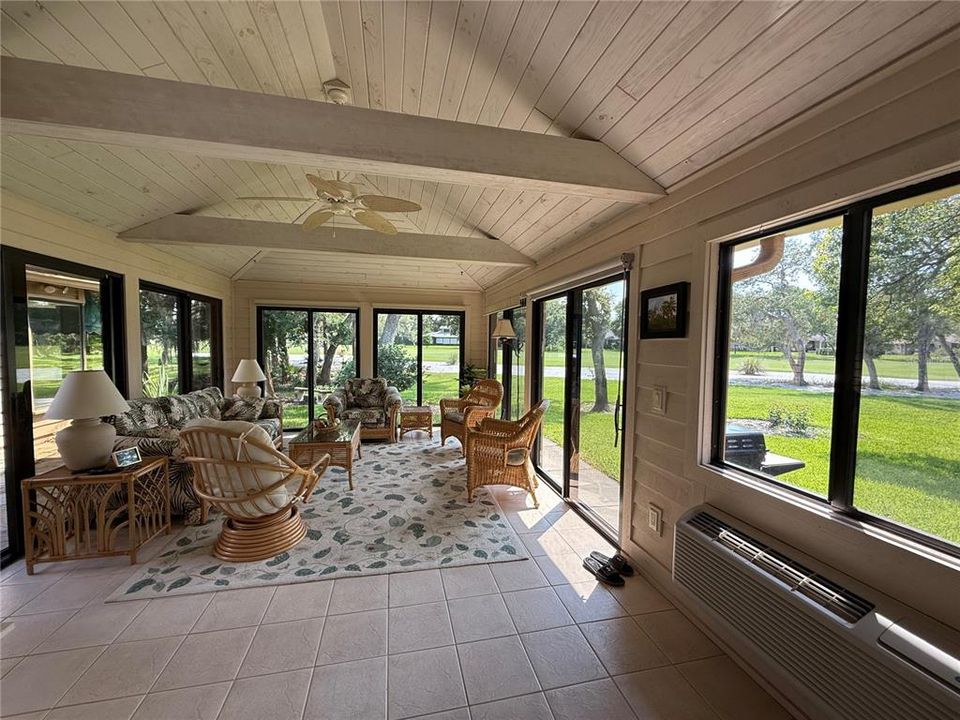 Activo con contrato: $460,000 (3 camas, 2 baños, 2315 Pies cuadrados)