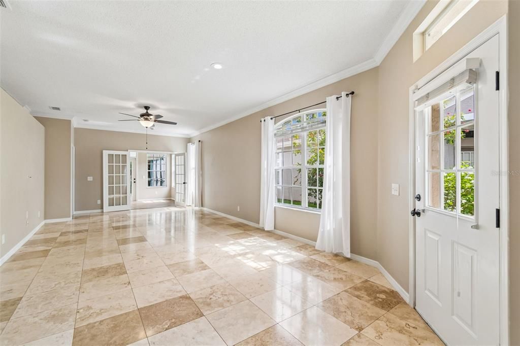 En Venta: $487,900 (2 camas, 2 baños, 1634 Pies cuadrados)