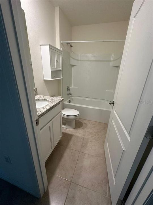 В аренду: $2,300 (3 спален, 2 ванн, 1725 Квадратных фут)