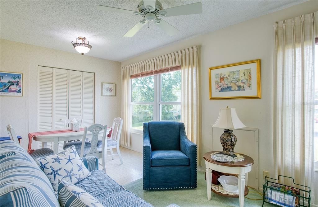 For Rent: $1,600 (2 beds, 2 baths, 1100 Square Feet)