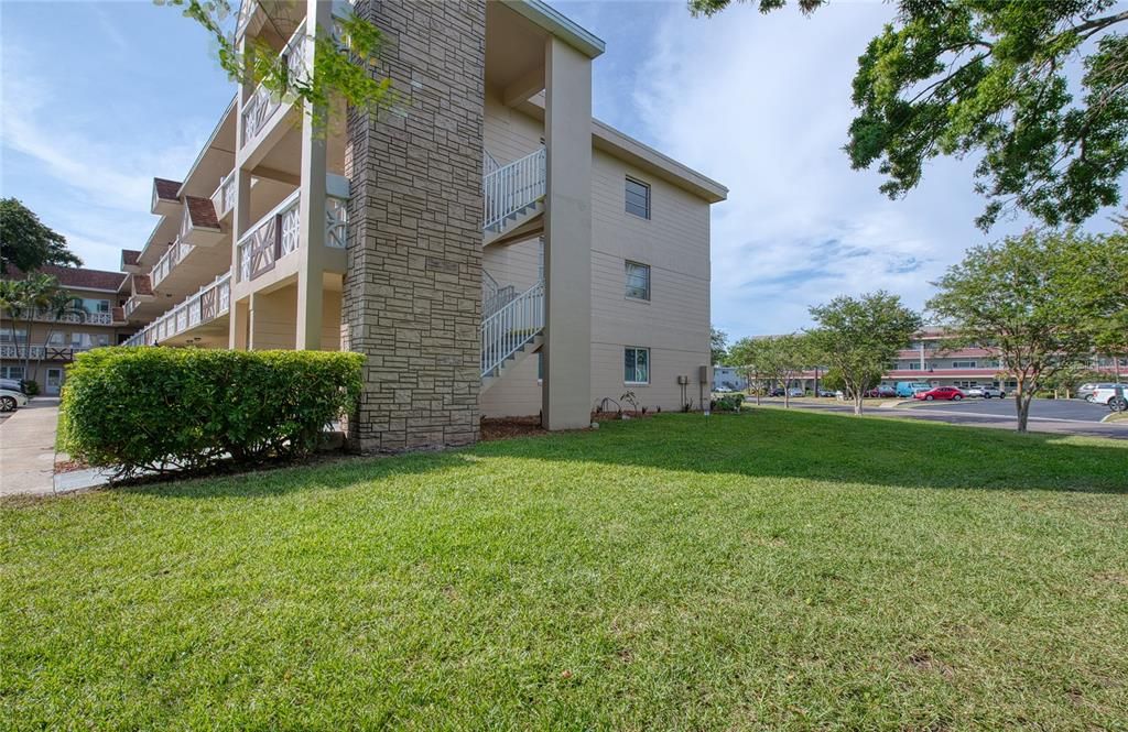For Rent: $1,600 (2 beds, 2 baths, 1100 Square Feet)