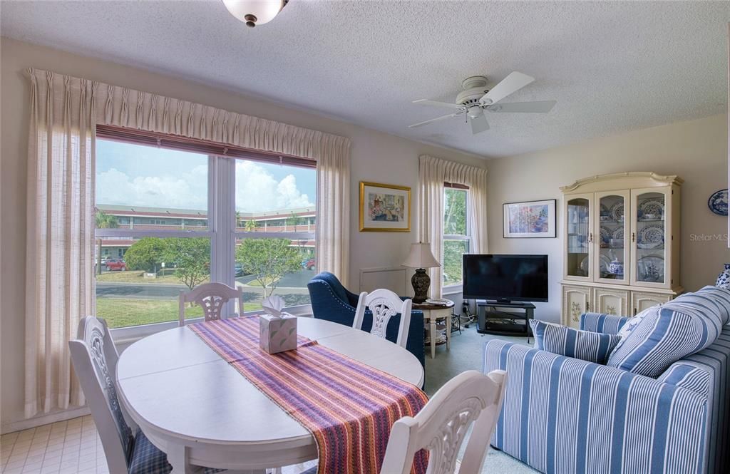 For Rent: $1,600 (2 beds, 2 baths, 1100 Square Feet)