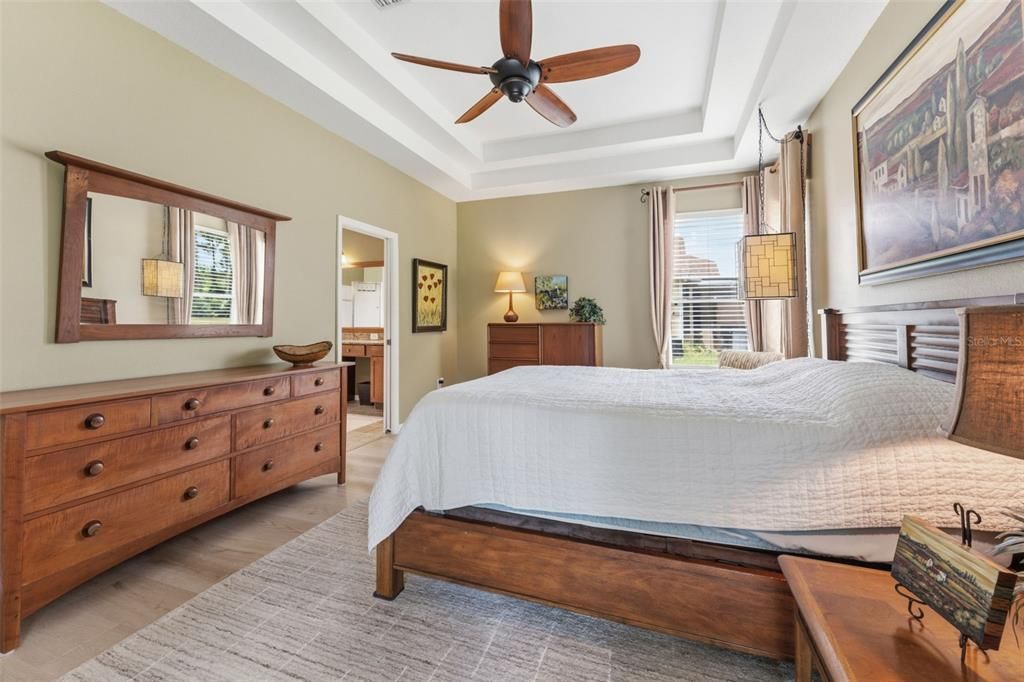 En Venta: $619,900 (4 camas, 3 baños, 2416 Pies cuadrados)