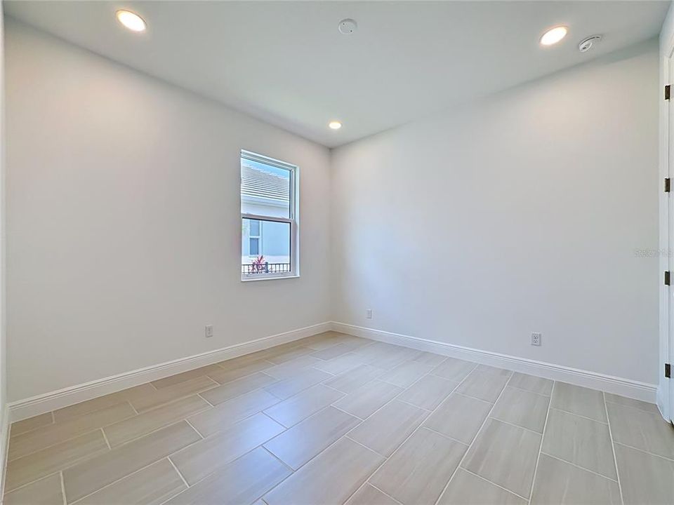 En Venta: $809,990 (3 camas, 2 baños, 2156 Pies cuadrados)