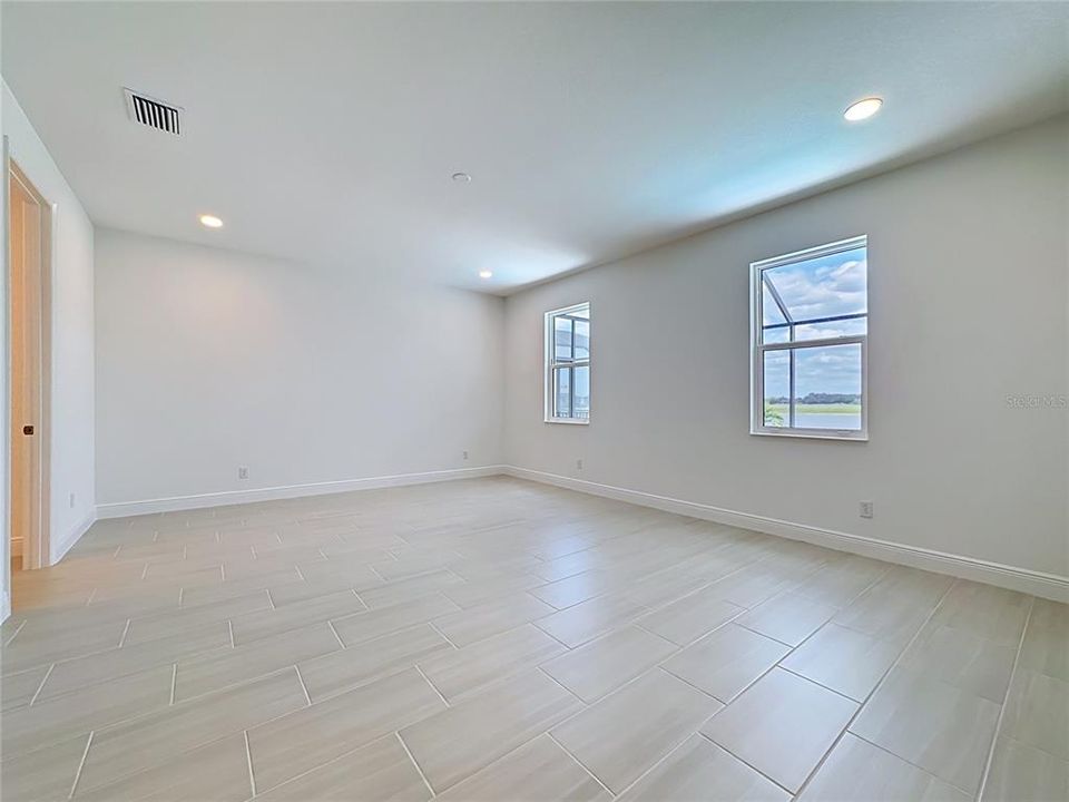 En Venta: $809,990 (3 camas, 2 baños, 2156 Pies cuadrados)