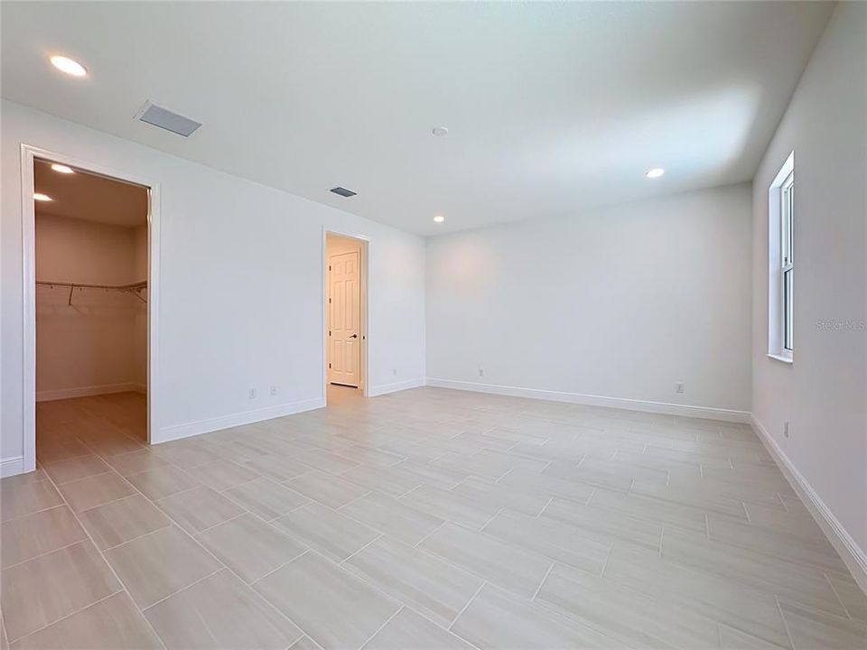 En Venta: $809,990 (3 camas, 2 baños, 2156 Pies cuadrados)