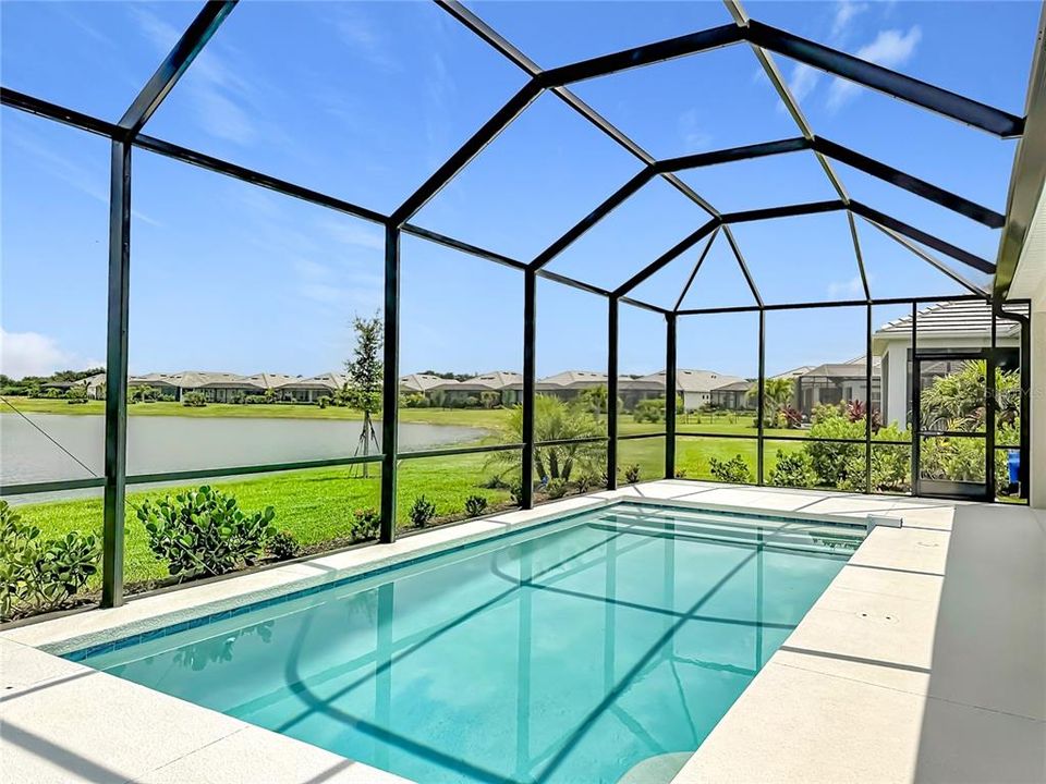 En Venta: $809,990 (3 camas, 2 baños, 2156 Pies cuadrados)