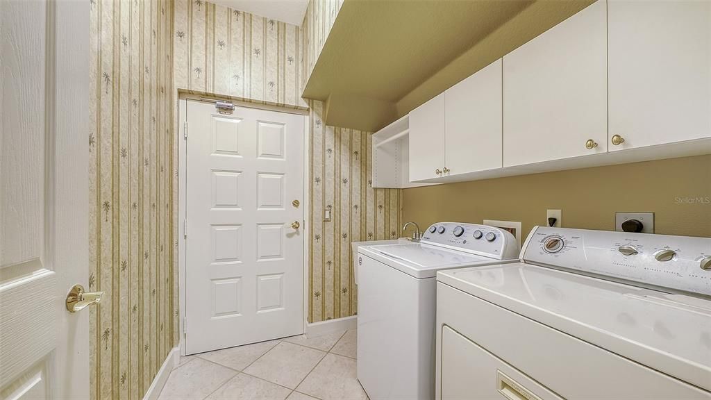 На продажу: $410,000 (3 спален, 2 ванн, 1621 Квадратных фут)
