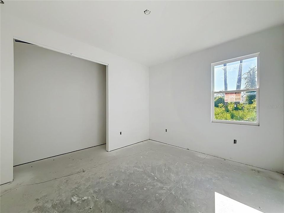 На продажу: $279,900 (4 спален, 2 ванн, 2560 Квадратных фут)