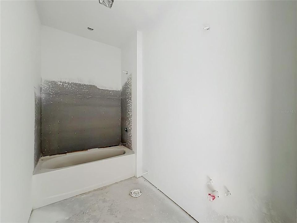 На продажу: $279,900 (4 спален, 2 ванн, 2560 Квадратных фут)