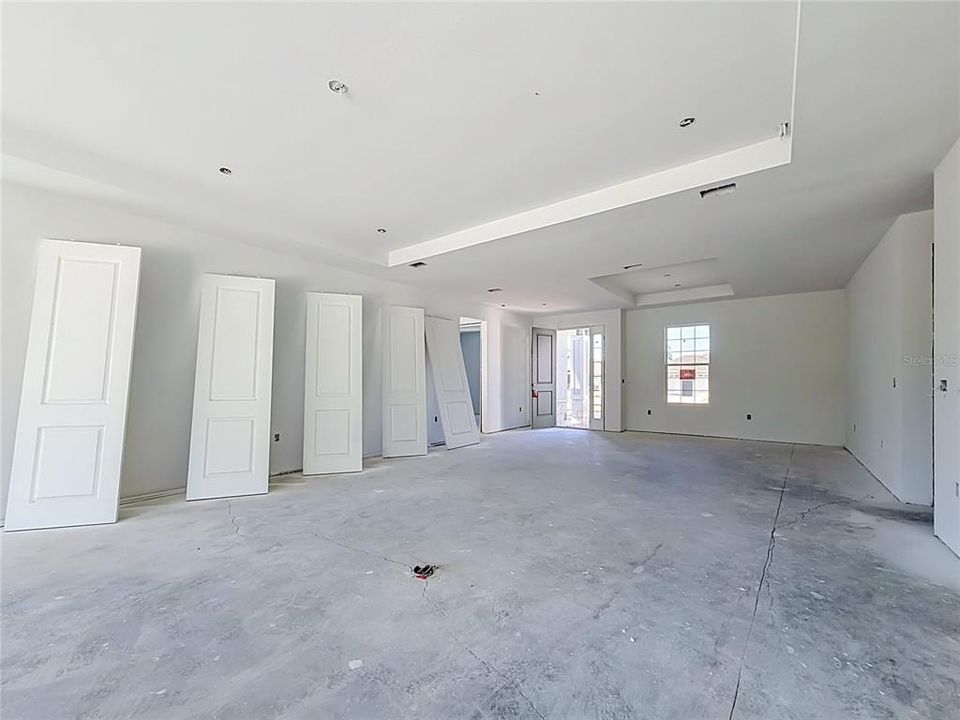 На продажу: $279,900 (4 спален, 2 ванн, 2560 Квадратных фут)