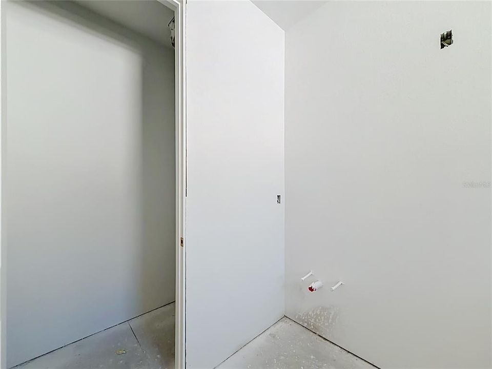 На продажу: $279,900 (4 спален, 2 ванн, 2560 Квадратных фут)