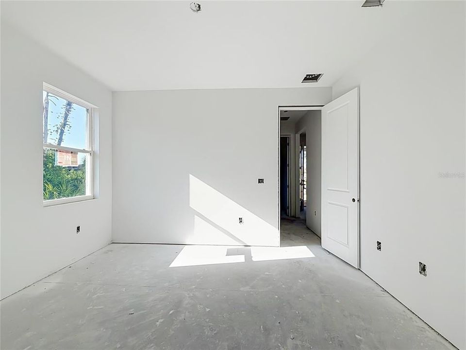 На продажу: $279,900 (4 спален, 2 ванн, 2560 Квадратных фут)