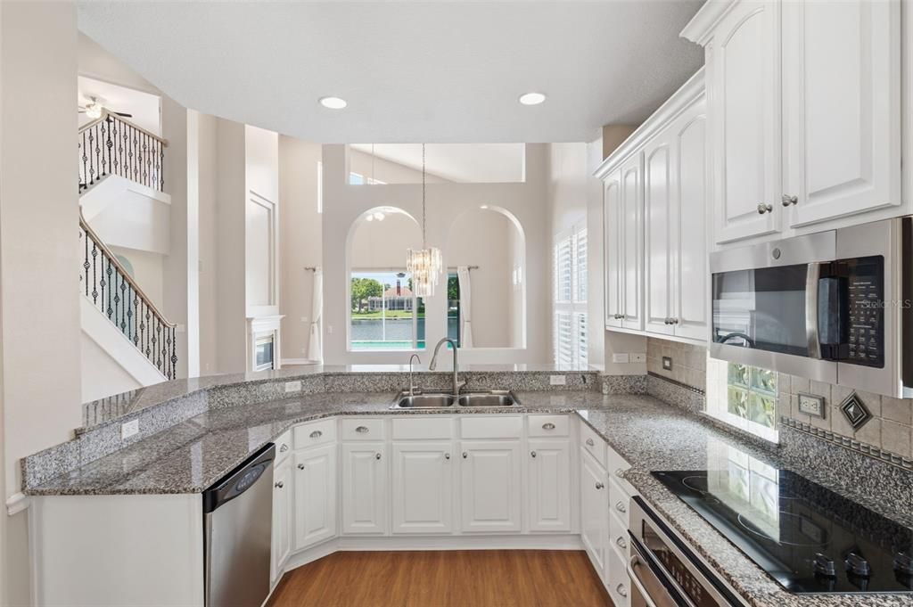 For Sale: $1,199,000 (3 beds, 3 baths, 2695 Square Feet)